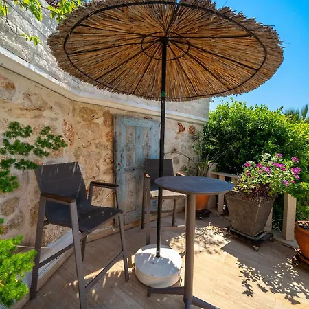 Scenic Hillside With Pool Terrace Kalkan
