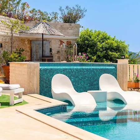 Villa Scenic Hillside With Pool Terrace *