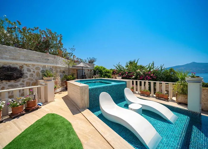 Scenic Hillside With Pool Terrace Kalkan