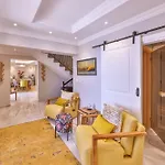 Scenic Hillside With Pool Terrace Villa *