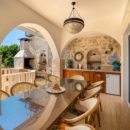 Scenic Hillside With Pool Terrace Kalkan