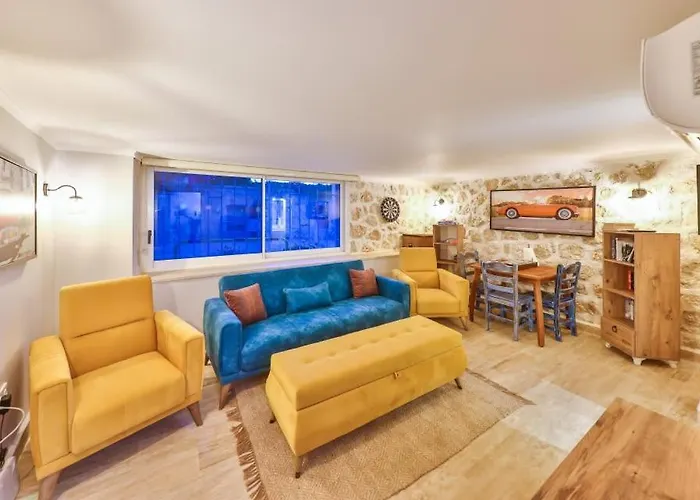 Villa Scenic Hillside With Pool Terrace Kalkan