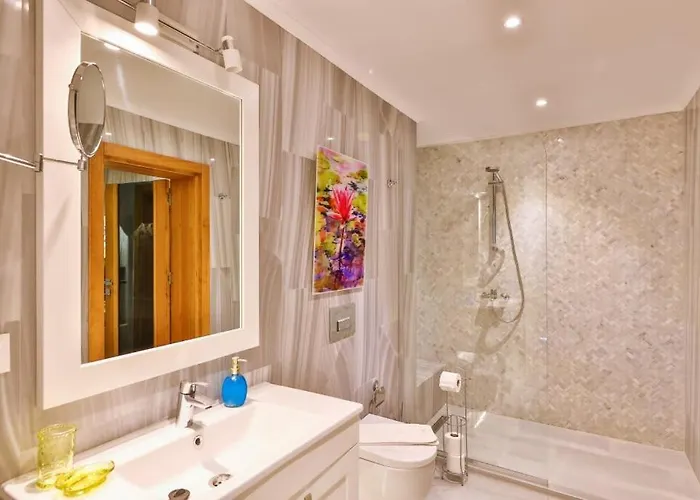 Villa Scenic Hillside With Pool Terrace Kalkan