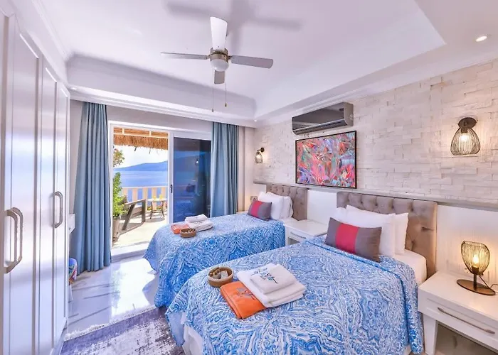 Villa Scenic Hillside With Pool Terrace Kalkan