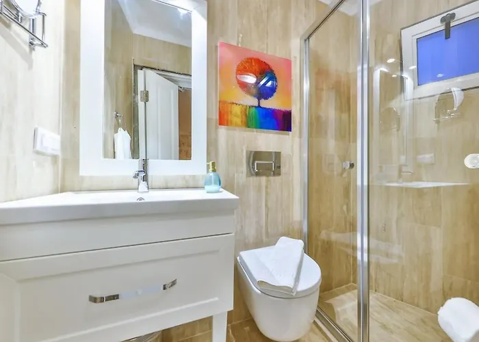 Villa Scenic Hillside With Pool Terrace