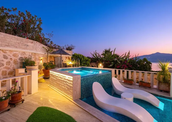 Scenic Hillside With Pool Terrace Villa *