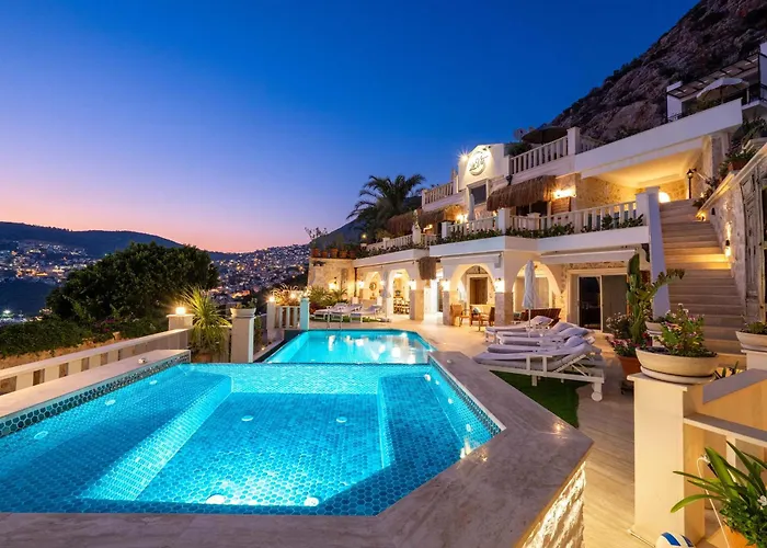 Villa Scenic Hillside With Pool Terrace