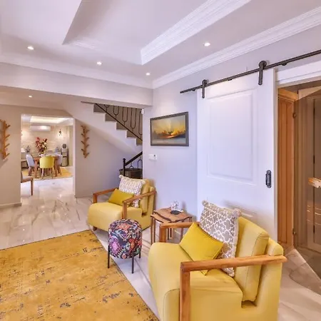 Scenic Hillside With Pool Terrace וילה *